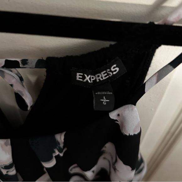 Womens Express Floral Blouse tank top dress shirt/ work/ office top size large - Picture 4 of 5